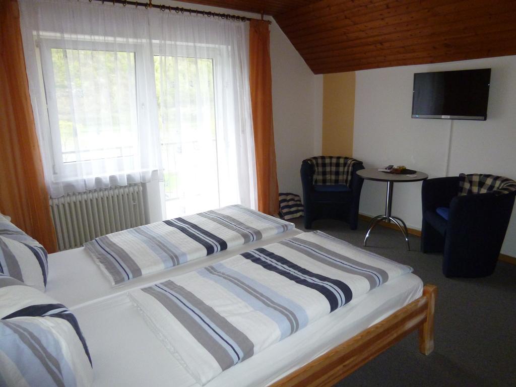 Wein- Und Gaestehaus St. Aldegundishof Sankt Aldegund Zewnętrze zdjęcie